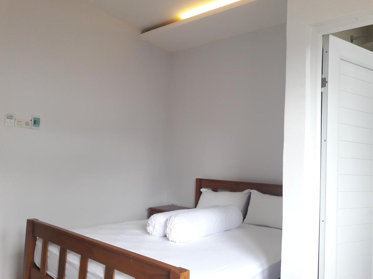 Azalia Residence Palembang Extérieur photo