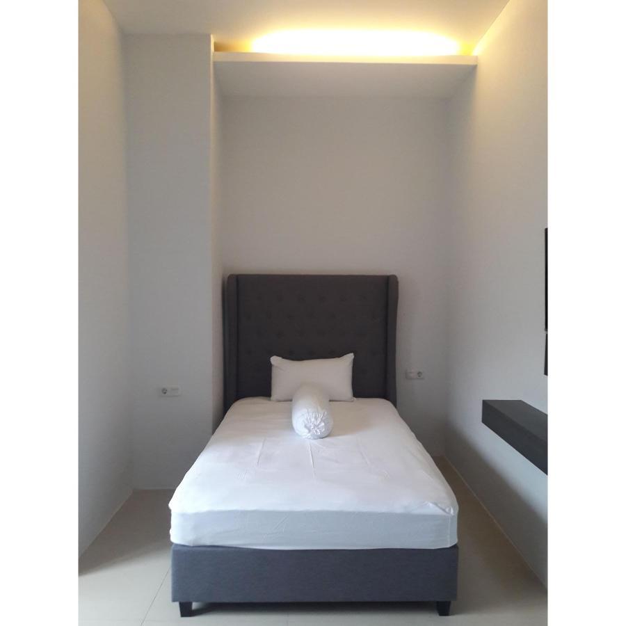 Azalia Residence Palembang Extérieur photo