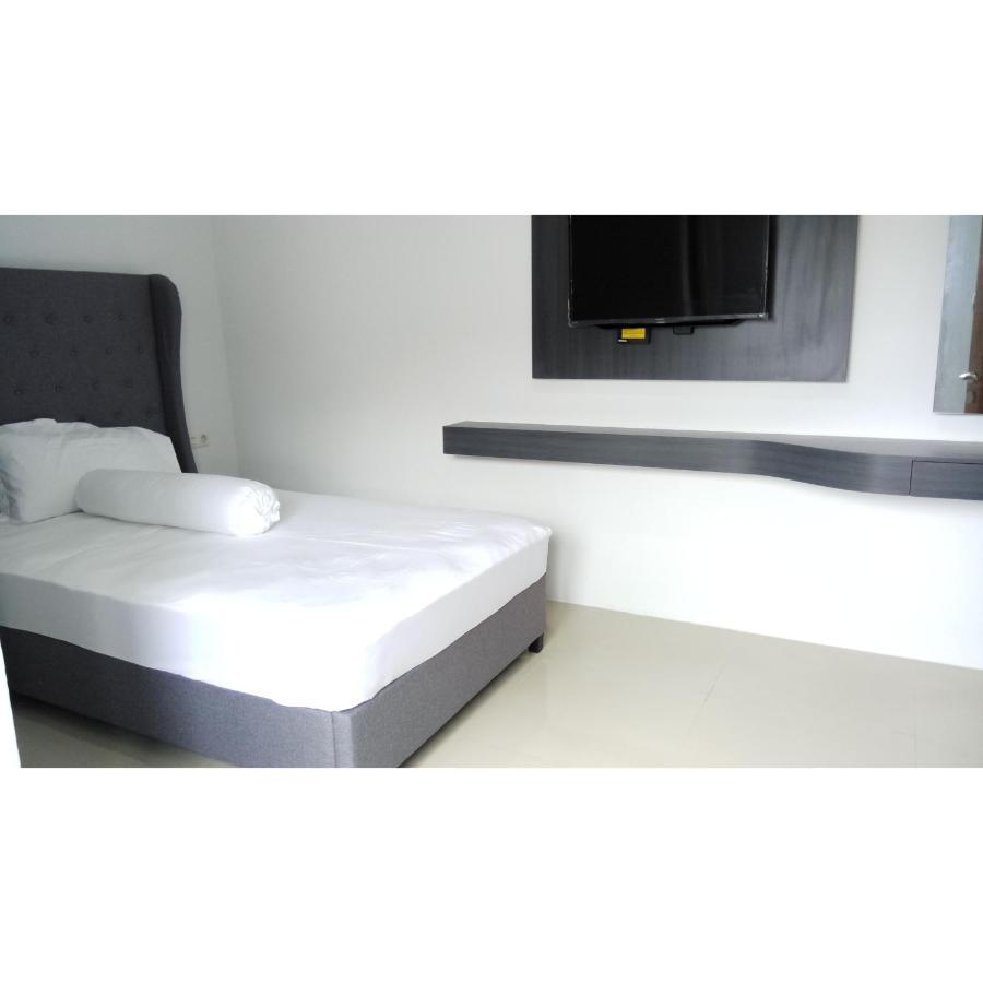 Azalia Residence Palembang Extérieur photo