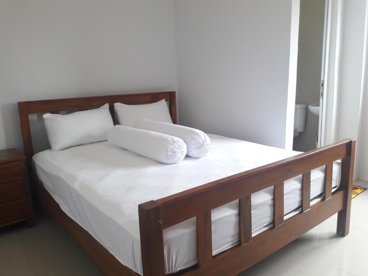 Azalia Residence Palembang Extérieur photo
